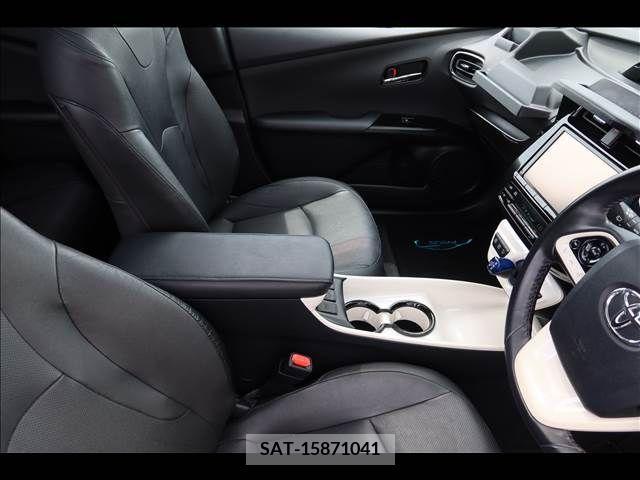 Toyota PRIUS 2016-01 386670-11