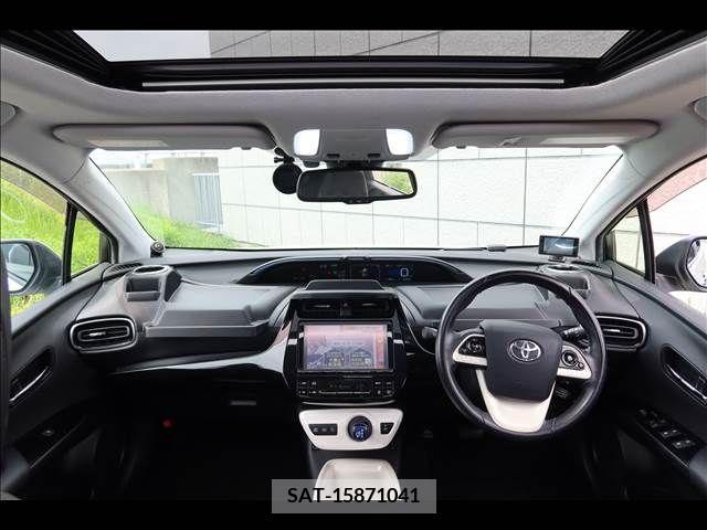 Toyota PRIUS 2016-01 386670-8
