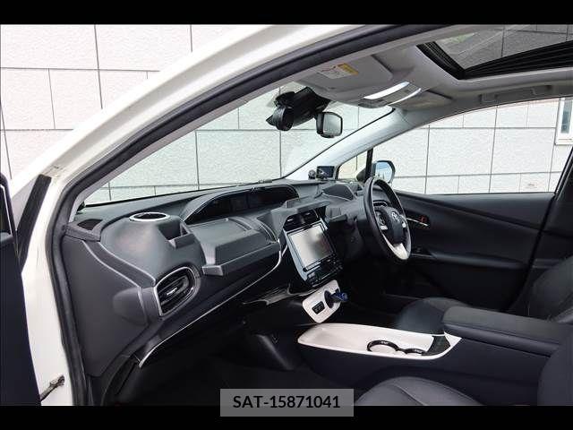 Toyota PRIUS 2016-01 386670-15