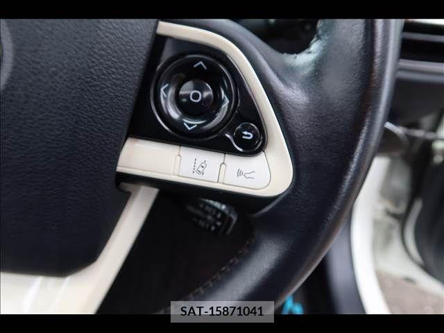 Toyota PRIUS 2016-01 386670-28