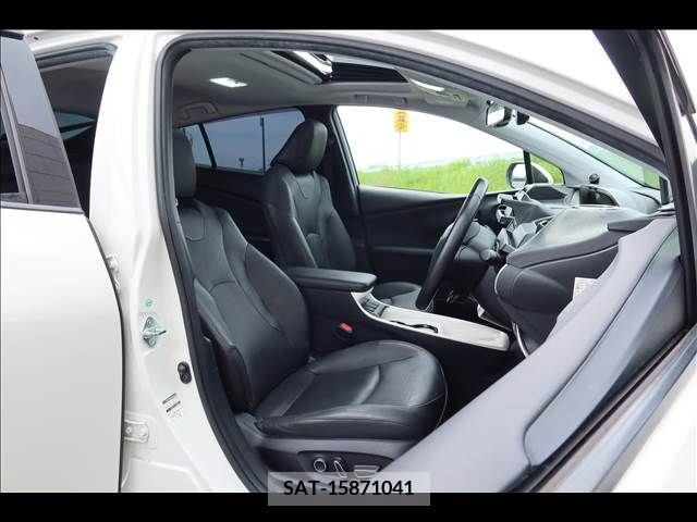 Toyota PRIUS 2016-01 386670-13