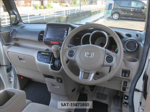 Honda N BOX 2013-05 333819-1