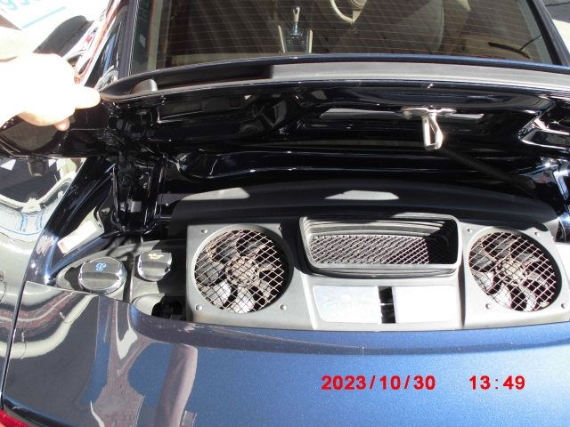 Porsche 911 2012-04 13200-20