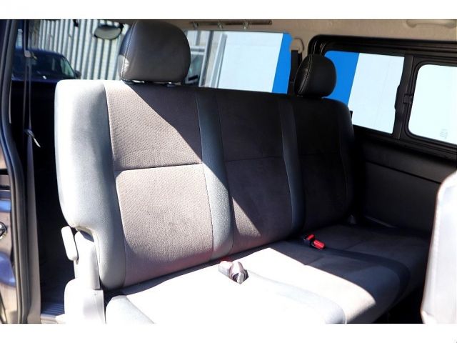Toyota HIACE VAN 2017-01 8833-14