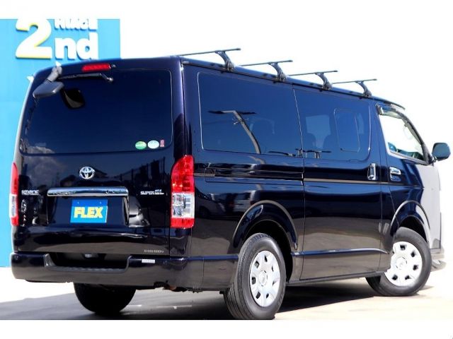 Toyota HIACE VAN 2017-01 8833-2