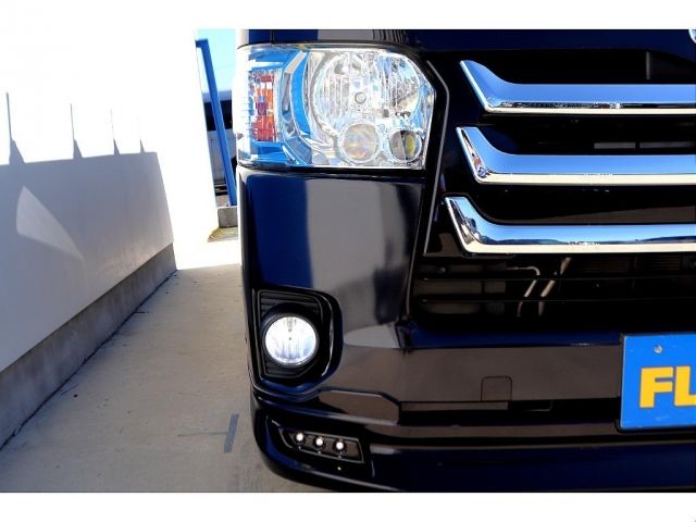 Toyota HIACE VAN 2017-01 8833-8