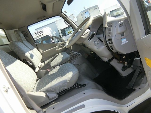 Toyota DYNA TRUCK 2003-11 15183-2