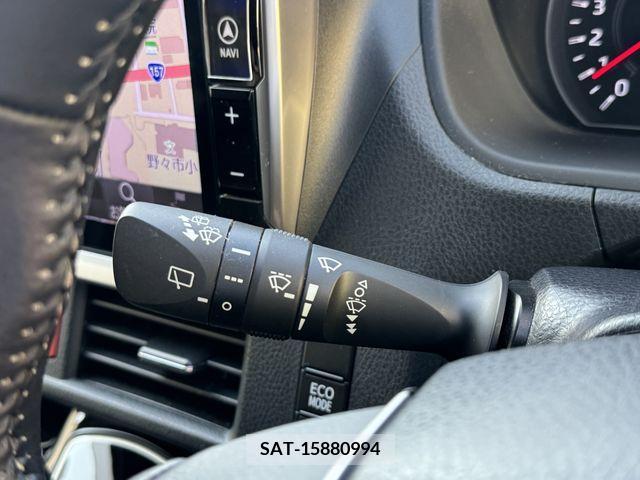 Toyota NOAH 2017-09 321586-15