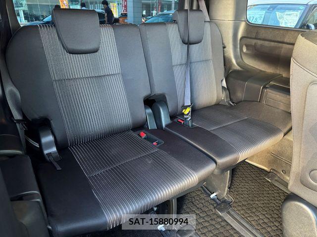 Toyota NOAH 2017-09 321586-24