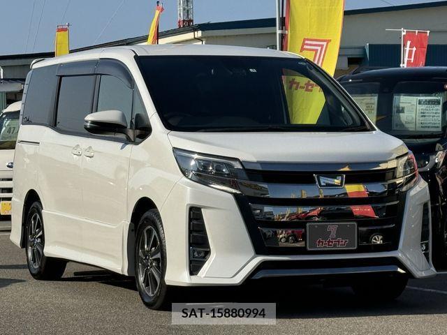 Toyota NOAH 2017-09 321586-3