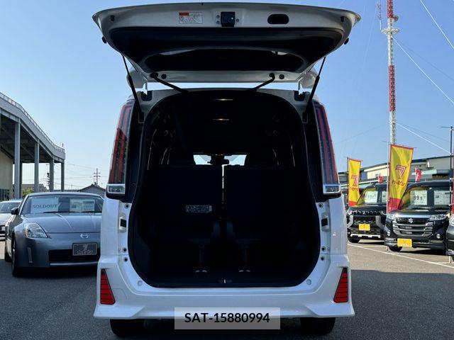 Toyota NOAH 2017-09 321586-25