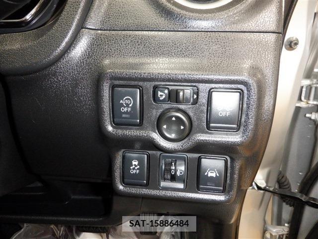 Nissan NOTE 2018-01 251217-17