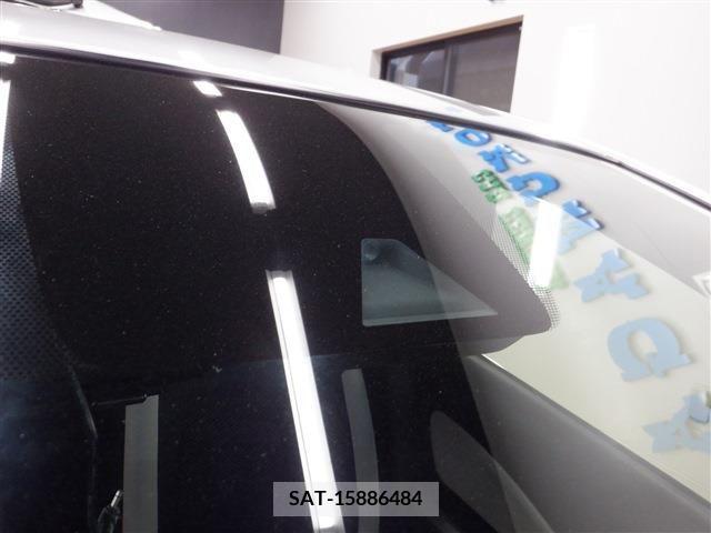 Nissan NOTE 2018-01 251217-16