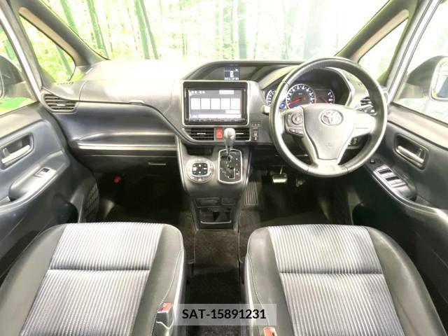 Toyota VOXY 2014-05 321416-1