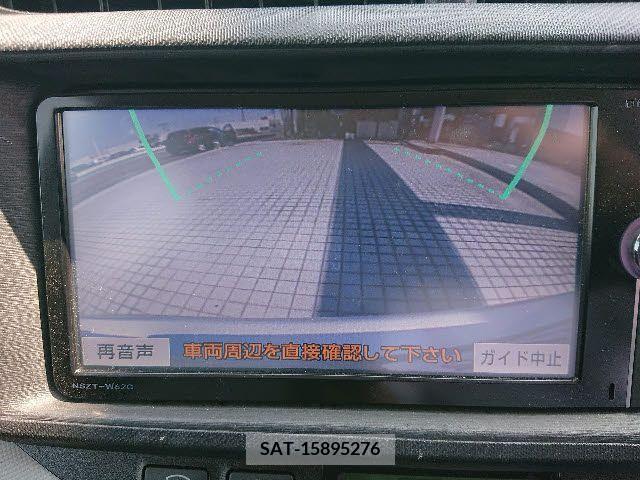 Toyota AQUA 2014-01 378869-5