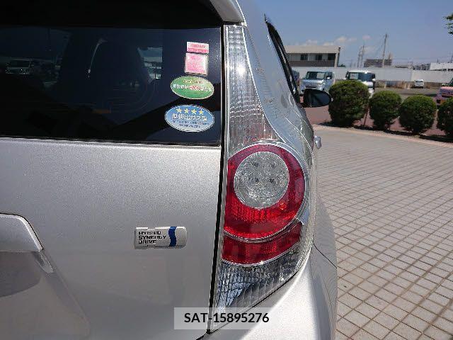 Toyota AQUA 2014-01 378869-23