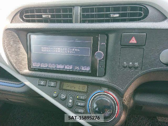 Toyota AQUA 2014-01 378869-10