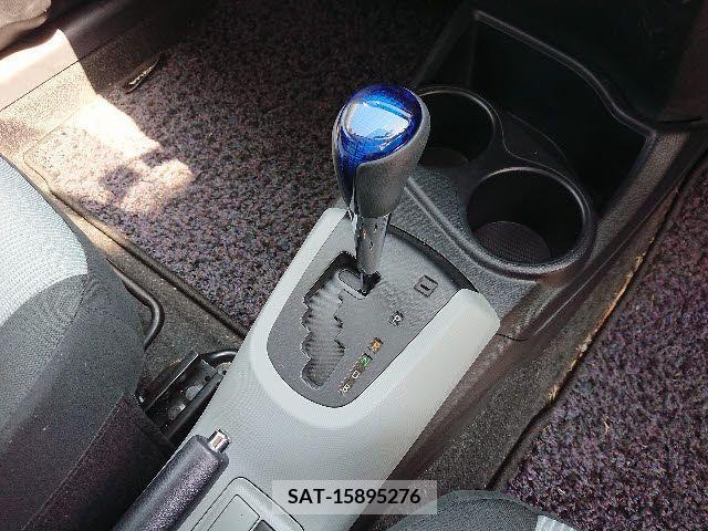 Toyota AQUA 2014-01 378869-19