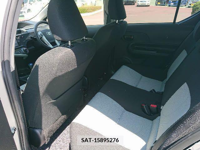 Toyota AQUA 2014-01 378869-18