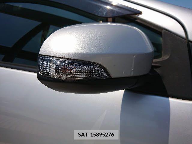 Toyota AQUA 2014-01 378869-17
