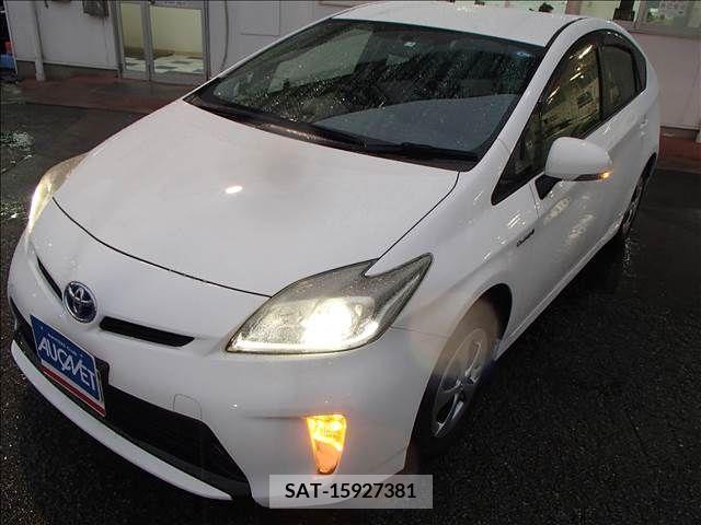 Toyota PRIUS 2015-03 211309-7