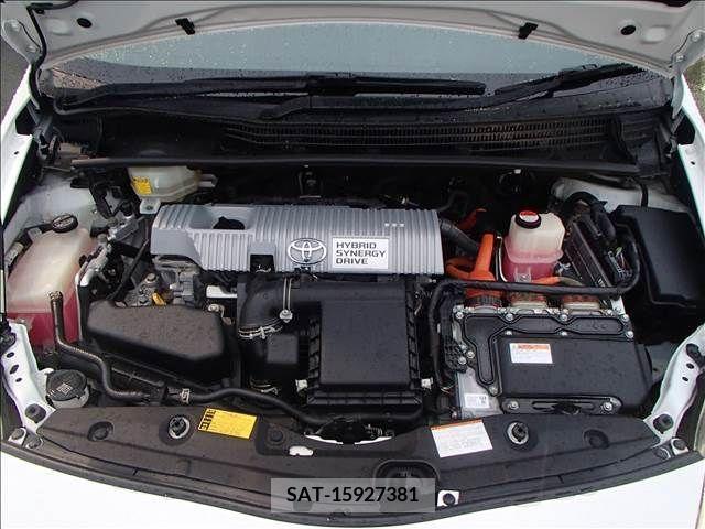 Toyota PRIUS 2015-03 211309-19