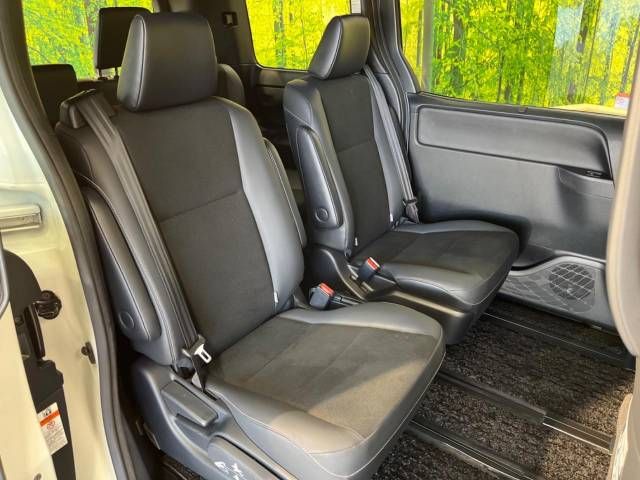 Toyota NOAH 2018-12 26889-9