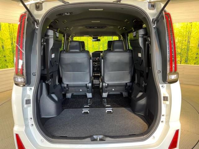 Toyota NOAH 2018-12 26889-11
