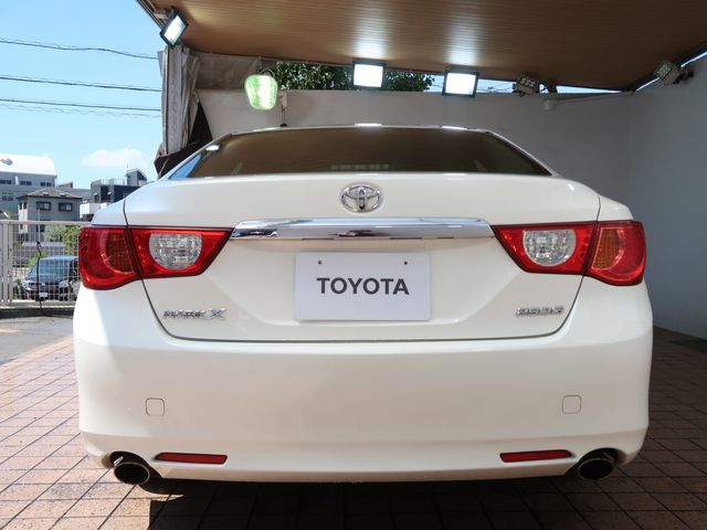 Toyota MARK X 2010-11 183063-9