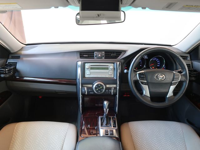 Toyota MARK X 2010-11 183063-1