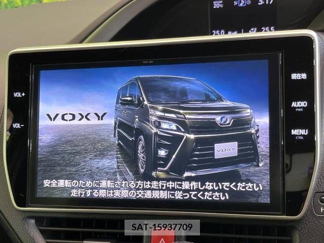 Toyota VOXY 2018-04 288929-2