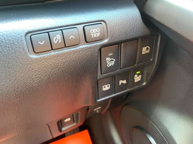 Lexus IS 2017-02 17691-12