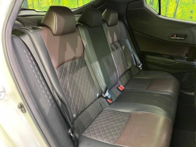 Toyota C-HR 2017-09 187982-10