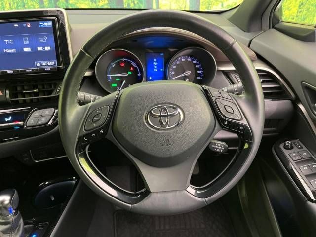 Toyota C-HR 2017-09 187982-12