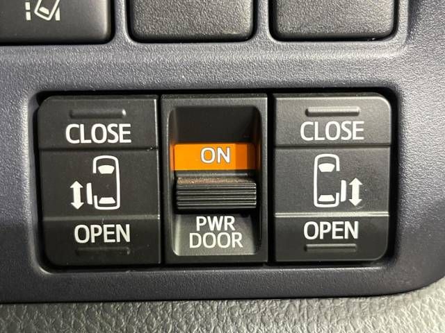 Toyota VOXY 2016-10 189149-7