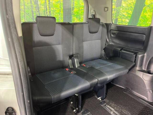 Toyota VOXY 2016-10 189149-10