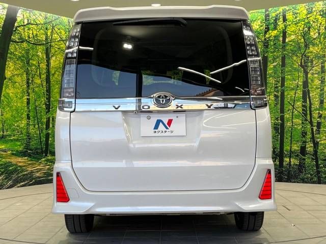 Toyota VOXY 2016-10 189149-16