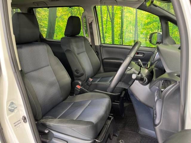 Toyota VOXY 2016-10 189149-8