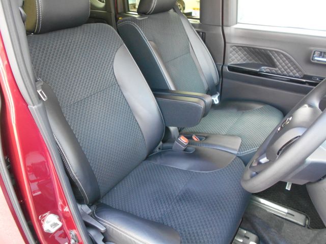 Daihatsu TANTO CUSTOM 2022-01 18868-7