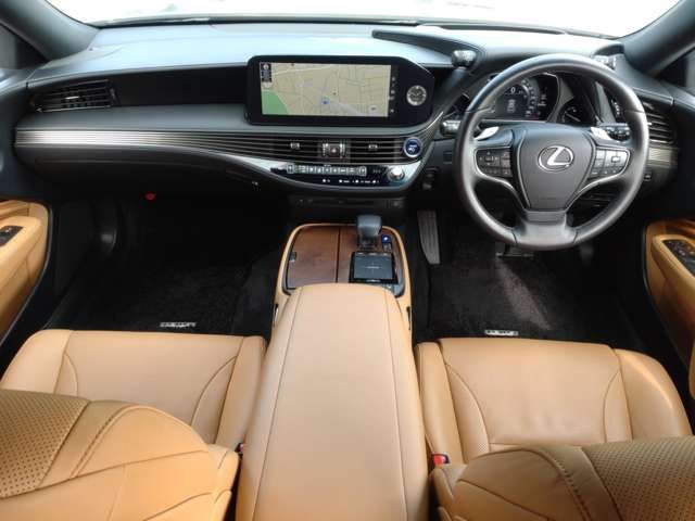 Lexus LS 2021-03 70-3