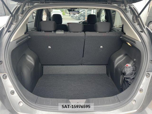 Nissan LEAF 2019-06 339713-19