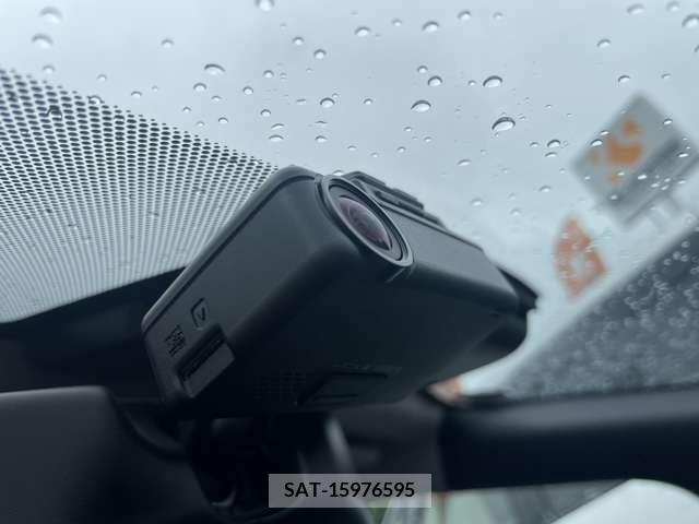 Nissan LEAF 2019-06 339713-7