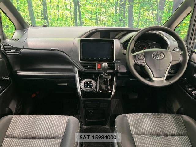 Toyota VOXY 2020-09 321668-1