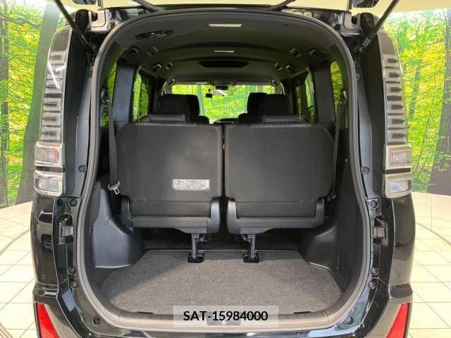 Toyota VOXY 2020-09 321668-11