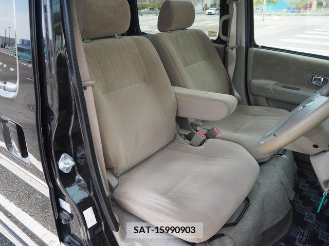 Daihatsu ATRAI WAGON 2011-07 242914-17