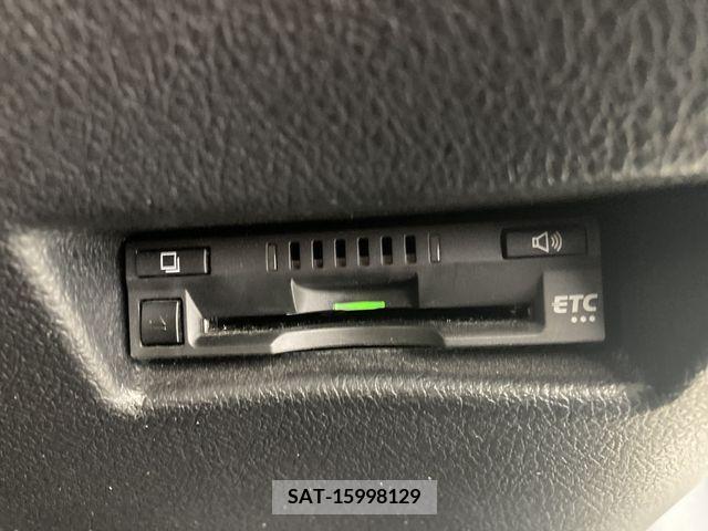 Toyota SIENTA 2019-10 337255-18