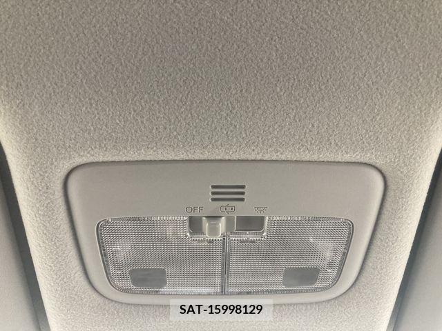 Toyota SIENTA 2019-10 337255-6