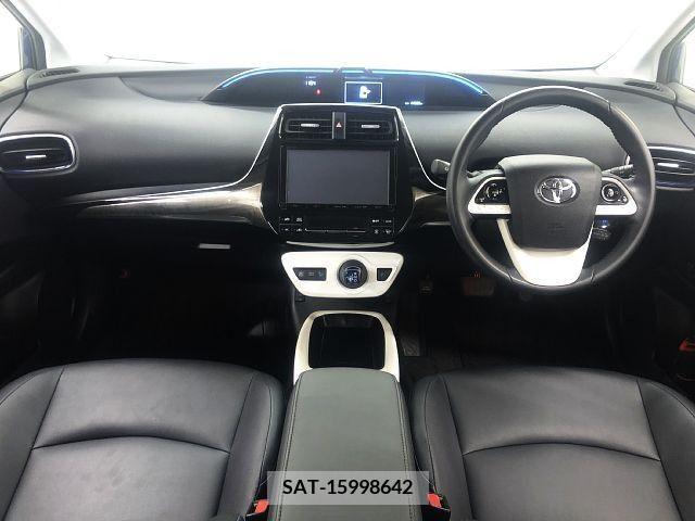 Toyota PRIUS 2017-06 282137-1