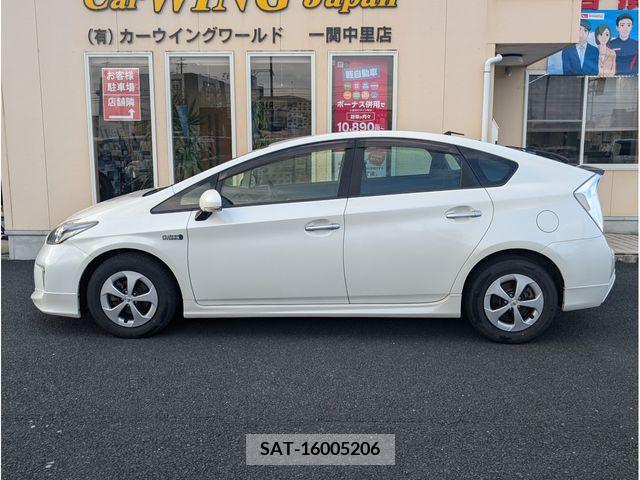 Toyota PRIUS PHV 2012-07 366806-7