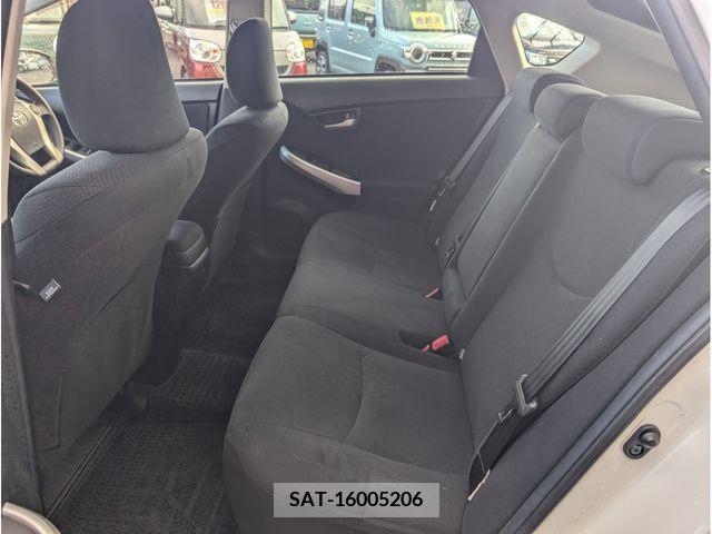 Toyota PRIUS PHV 2012-07 366806-11